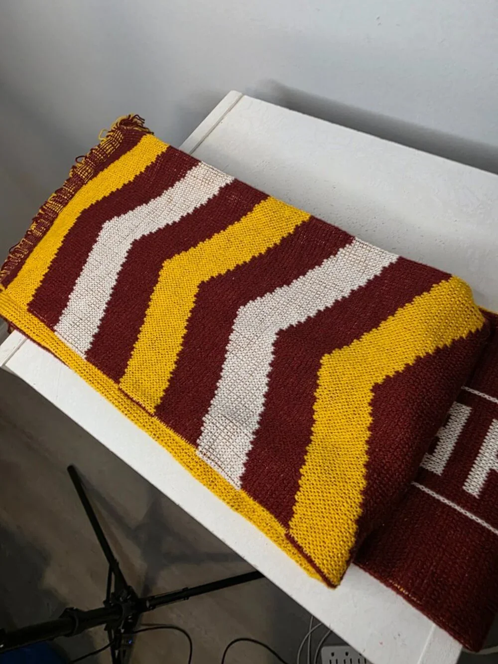 Foco Washington Football Acrylic Fringed Knit Scarf